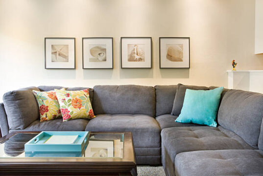 Créer un Mur de Cadres Photos : Guide Complet pour une Décoration Réussie mur de cadres photos